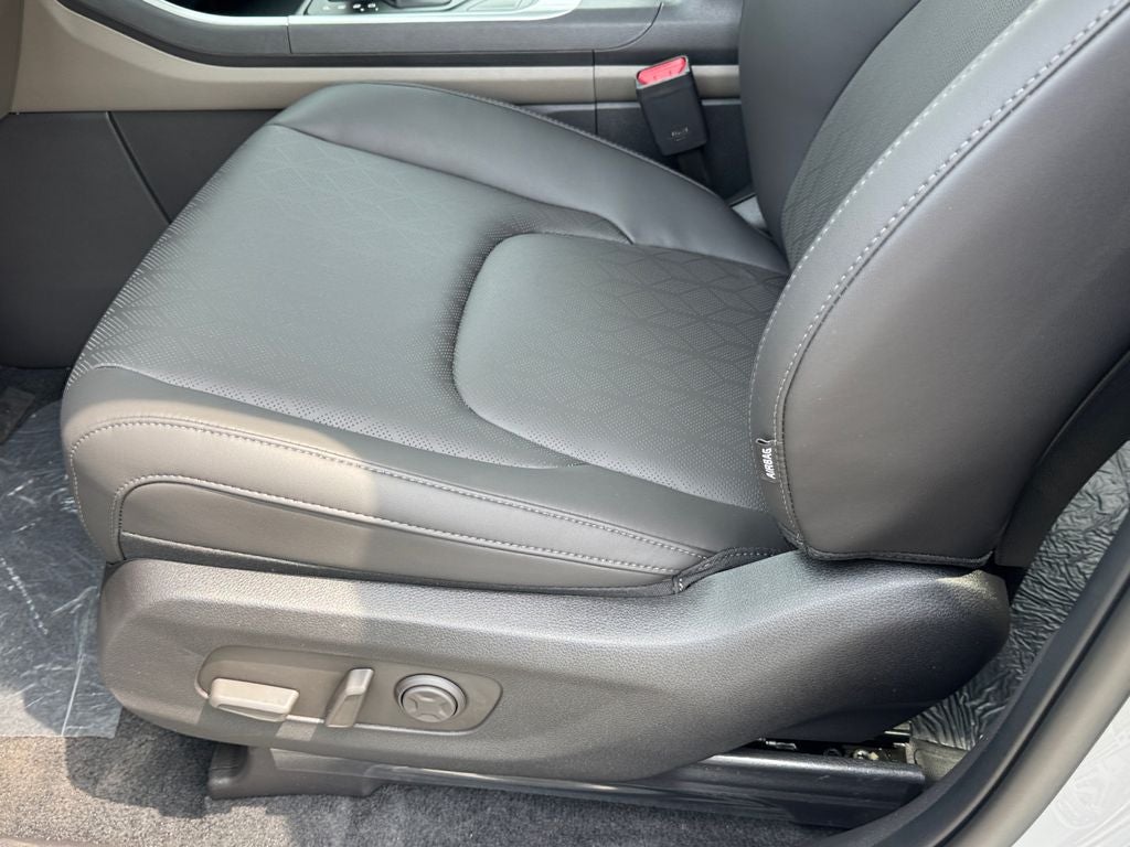 2027 Kia Carnival LXS