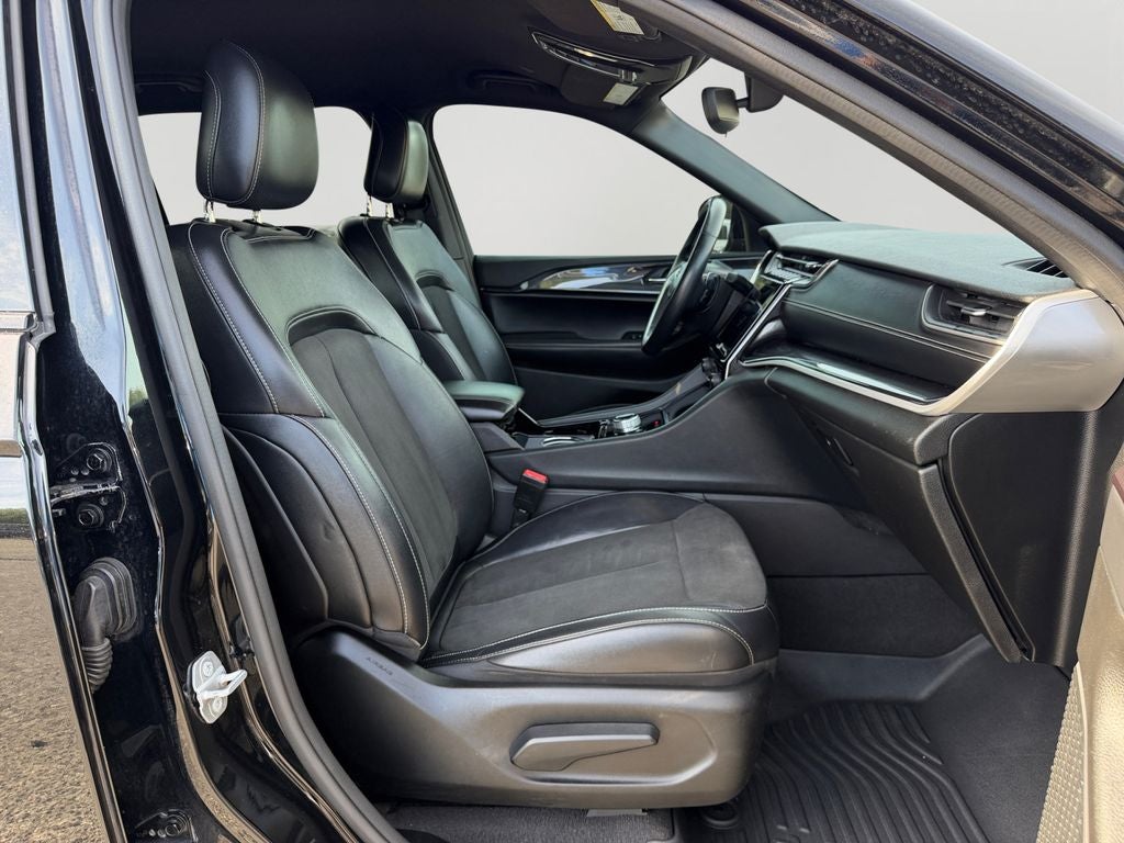 2022 Jeep Grand Cherokee L Altitude