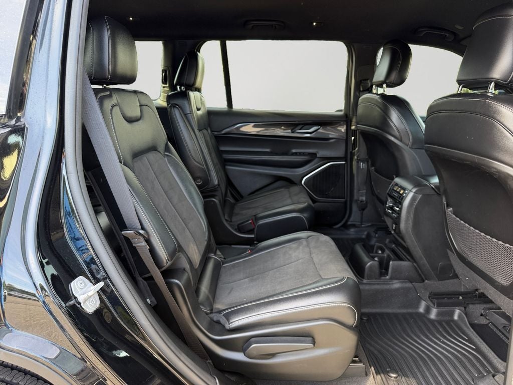 2022 Jeep Grand Cherokee L Altitude