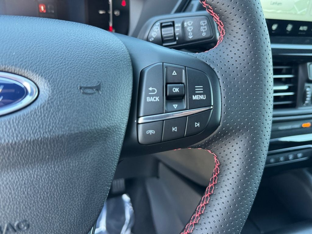 2025 Ford Escape Hybrid ST-Line