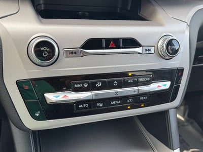 2023 Ford Explorer XLT 202 Group