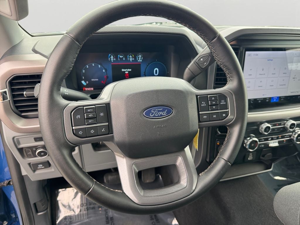 2025 Ford F-150 XLT 5.0 L V8