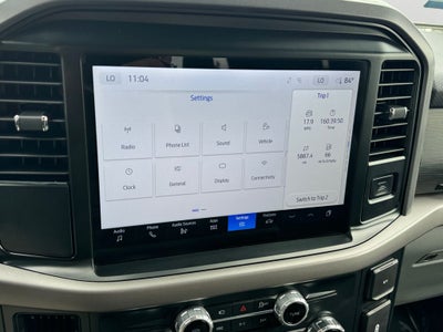 2025 Ford F-150 XLT 5.0 L V8