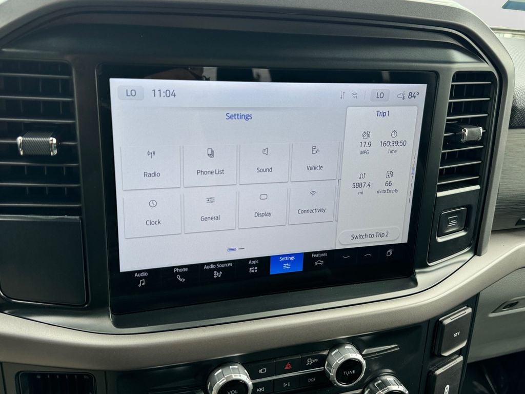 2025 Ford F-150 XLT 5.0 L V8