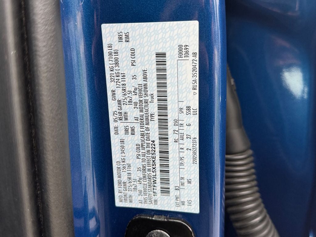 2025 Ford F-150 XLT 5.0 L V8