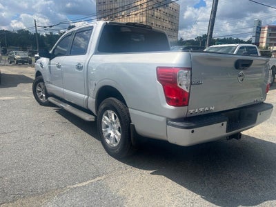 2017 Nissan Titan SV