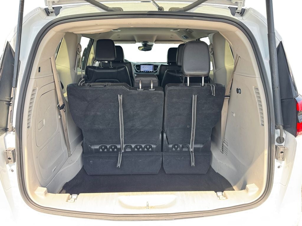 2023 Chrysler Pacifica Hybrid Touring L
