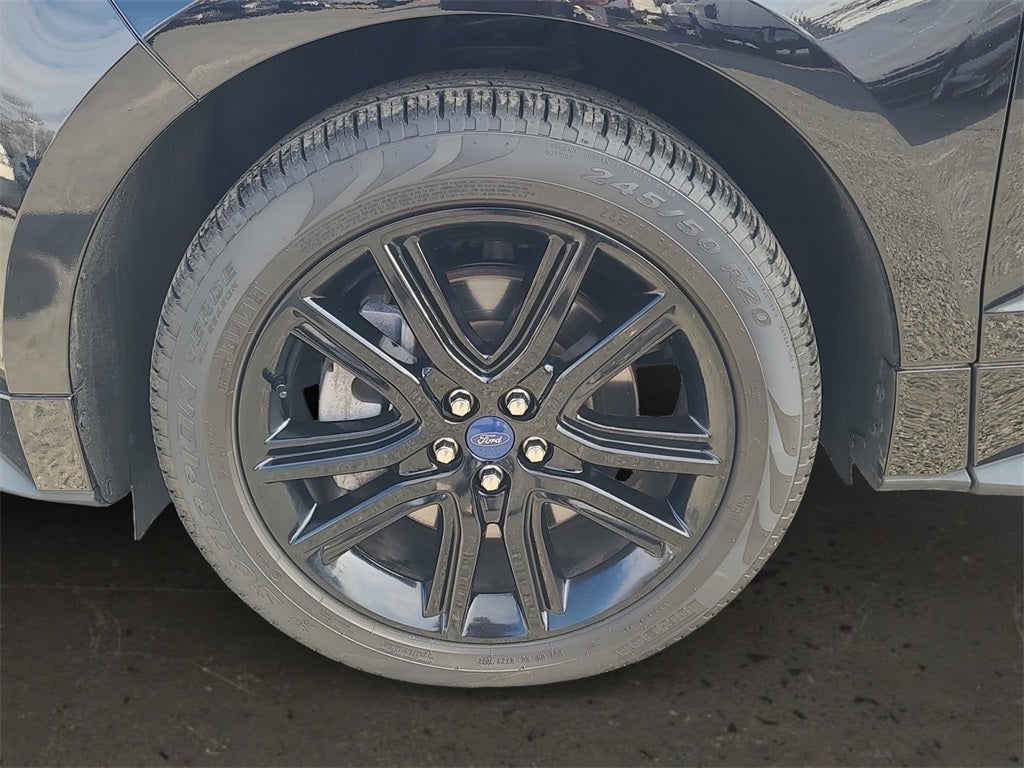 2022 Ford Edge ST Line