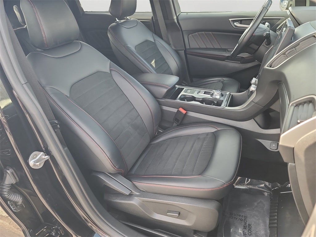 2022 Ford Edge ST Line