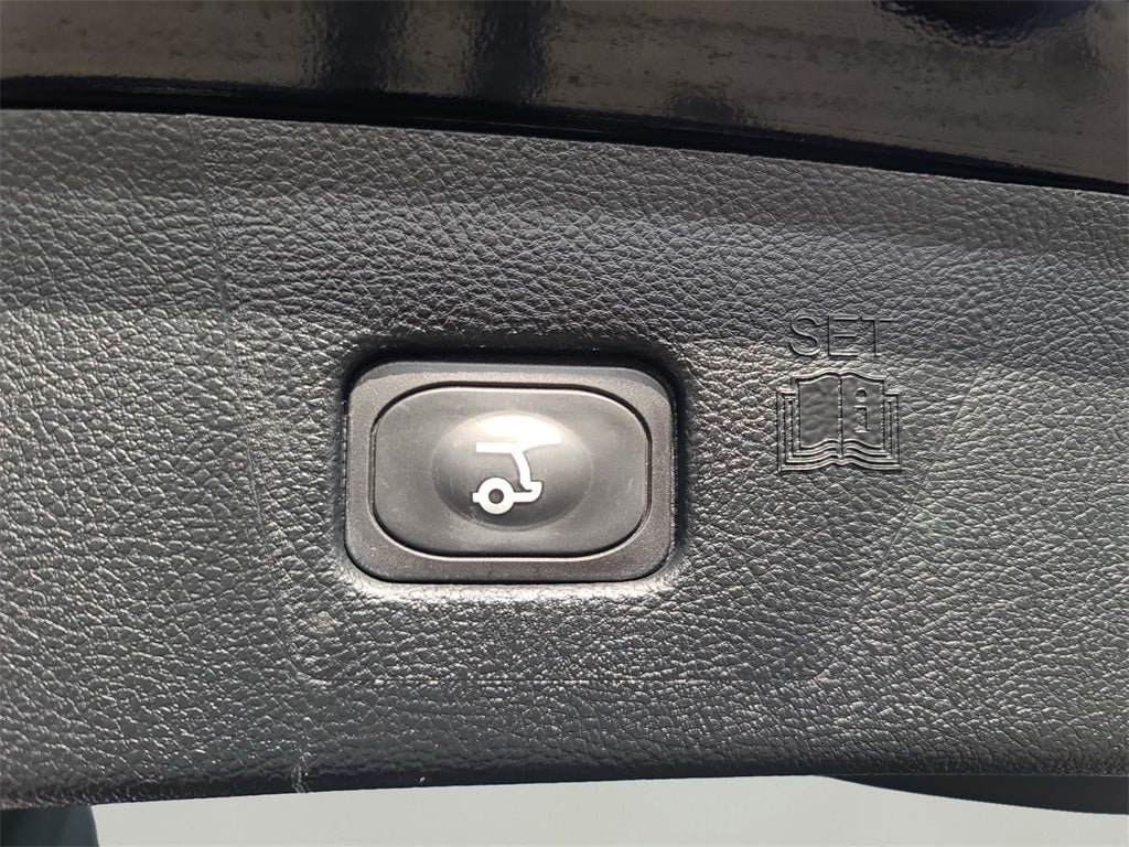 2022 Ford Edge ST Line