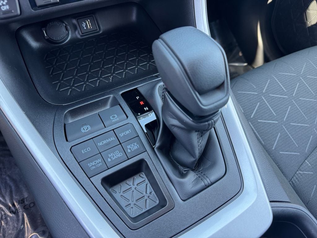 2025 Toyota RAV4 XLE Conv and Weather Package