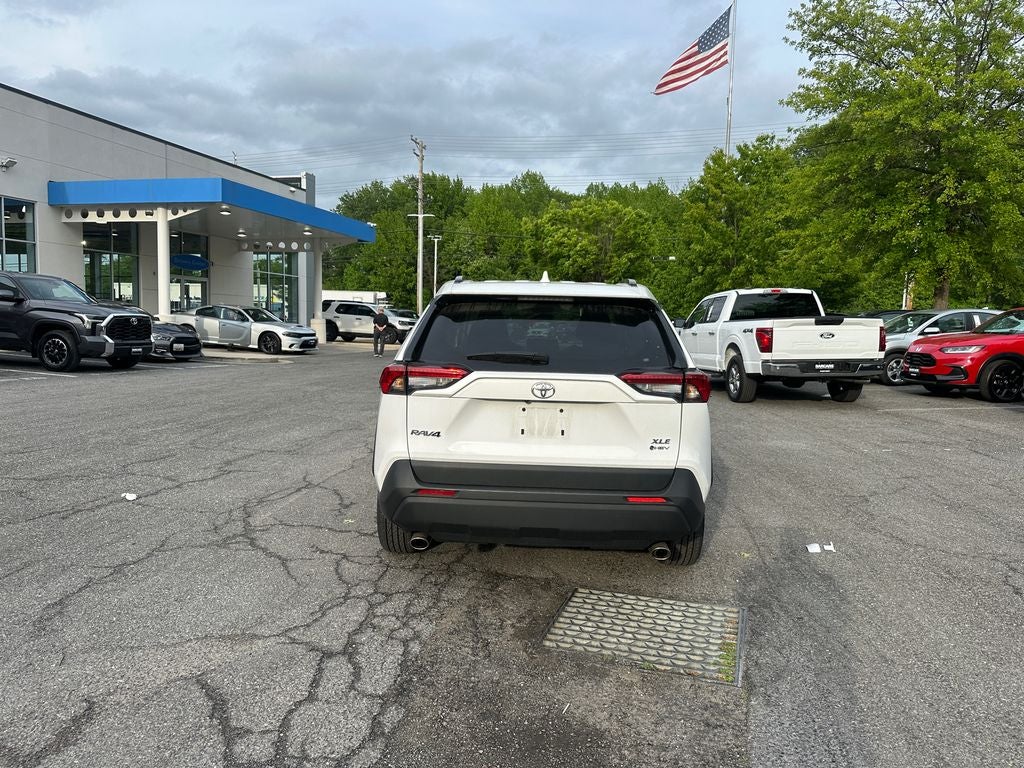 2025 Toyota RAV4 Hybrid XLE