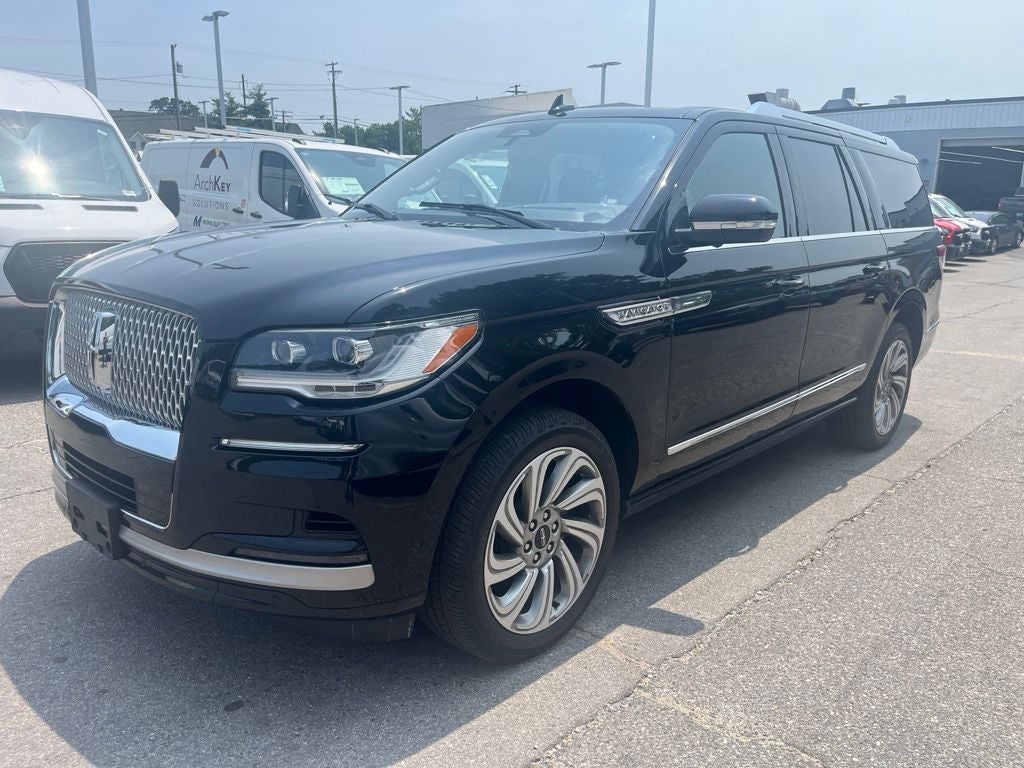 2023 Lincoln Navigator L Reserve