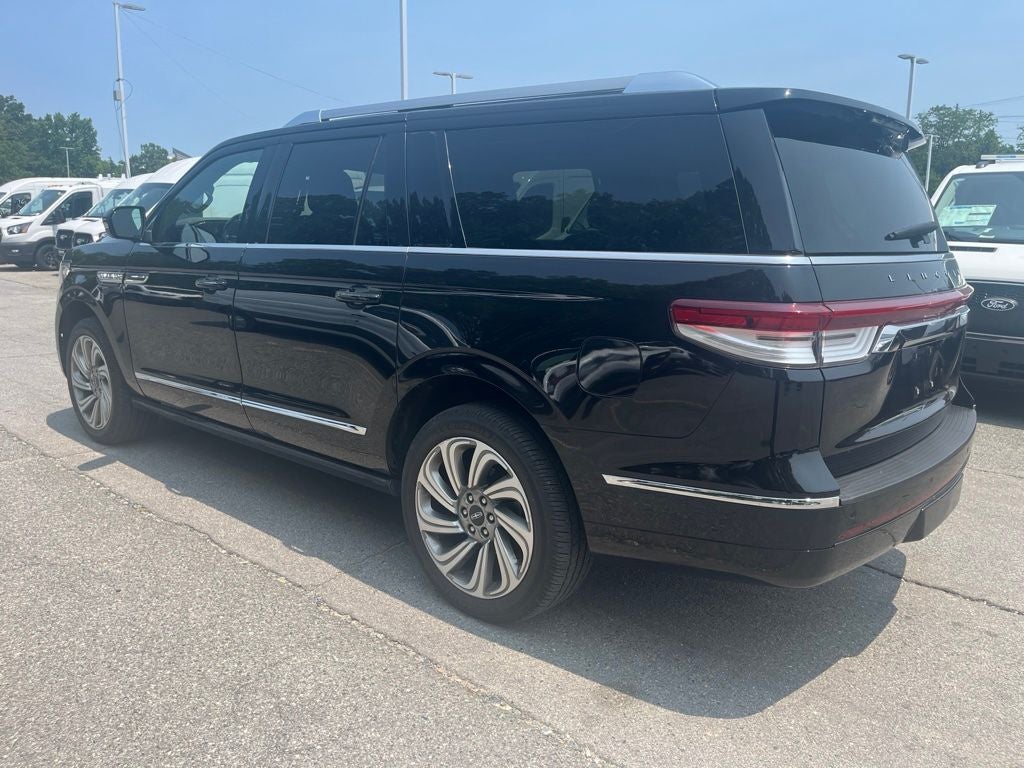 2023 Lincoln Navigator L Reserve