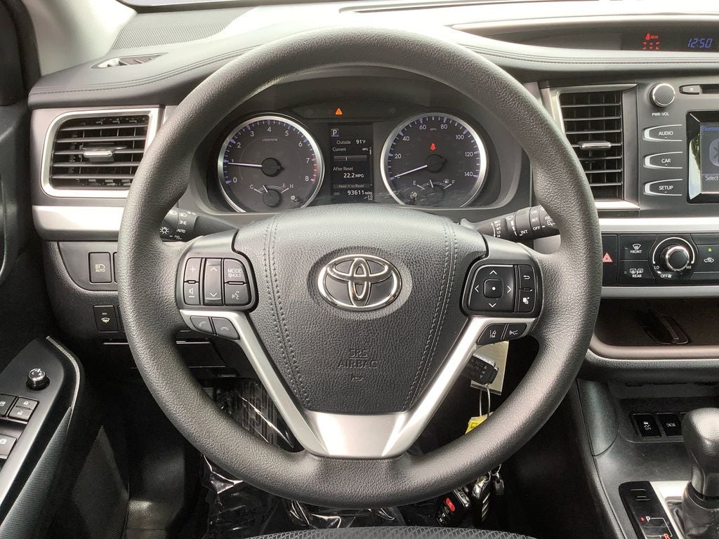 2019 Toyota Highlander LE
