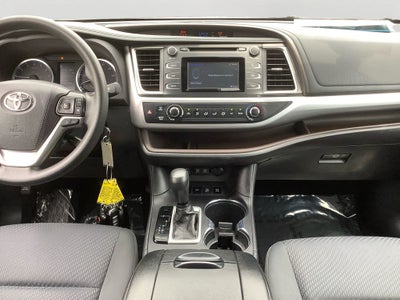 2019 Toyota Highlander LE