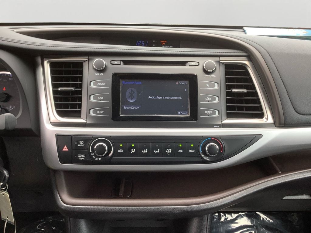 2019 Toyota Highlander LE
