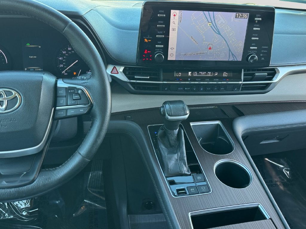 2022 Toyota Sienna XLE 7 Passenger