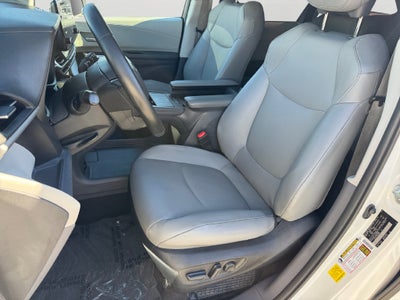 2022 Toyota Sienna XLE 7 Passenger