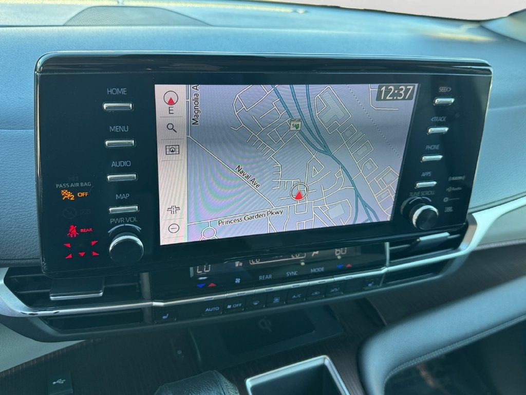 2022 Toyota Sienna XLE 7 Passenger