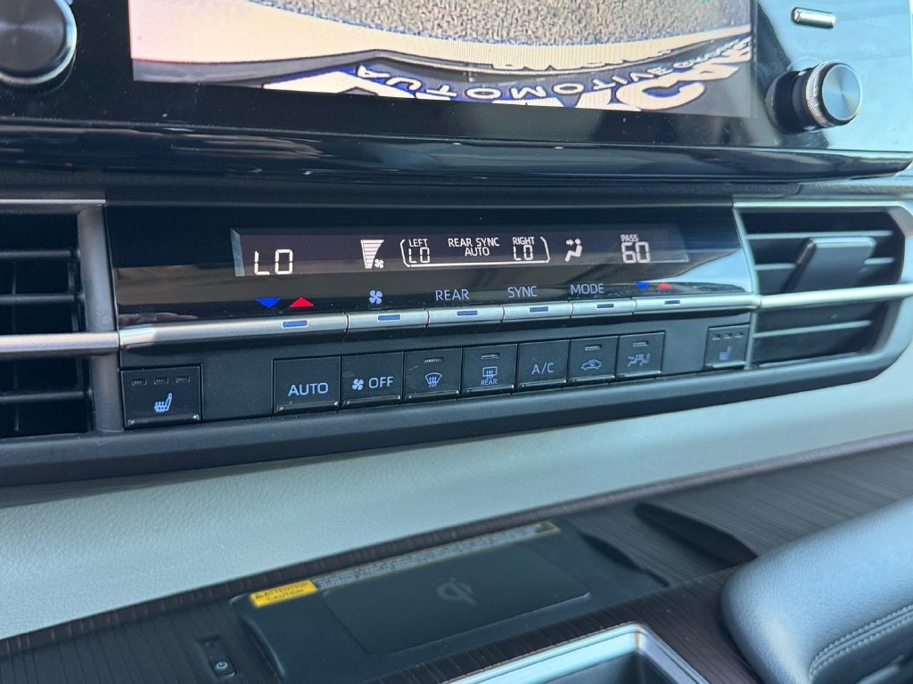 2022 Toyota Sienna XLE 7 Passenger