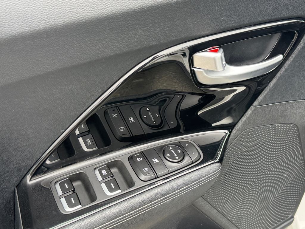 2022 Kia Niro LXS