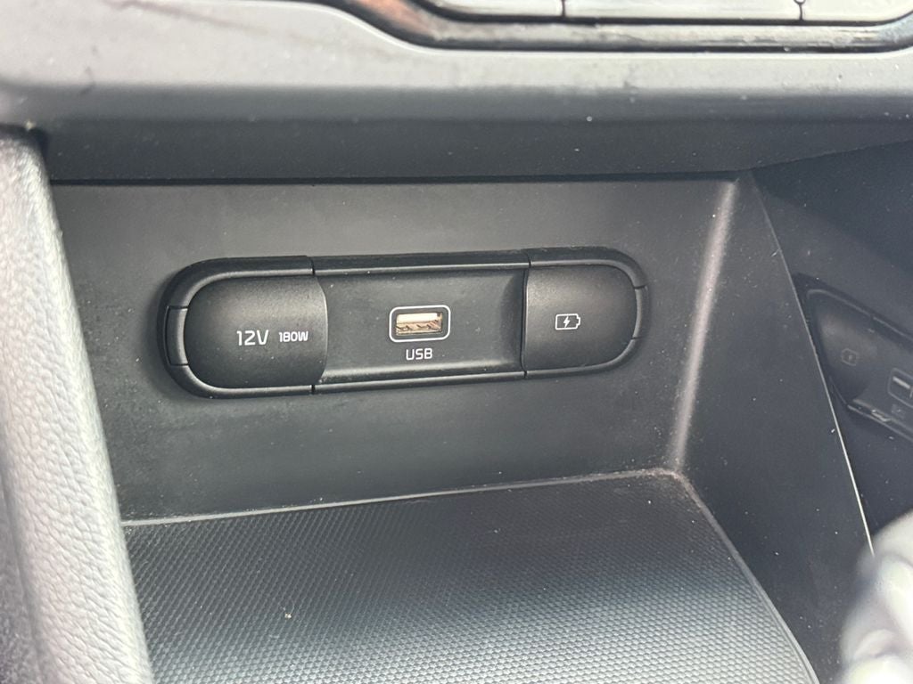 2022 Kia Niro LXS